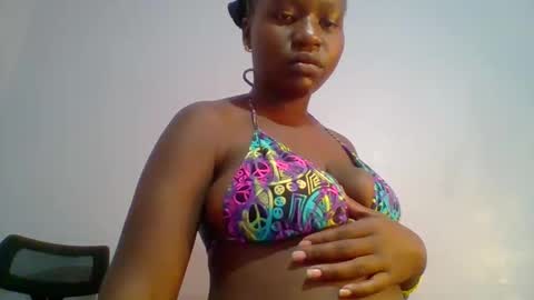 Snapshot of sweet_arianna_ chatting on February 2025 08:20:02 PM timaya online show from February 2025 08:20:02 PM