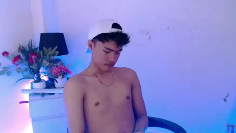 sweet_asians_fucker21 online show from January 2026 12:32:02 PM