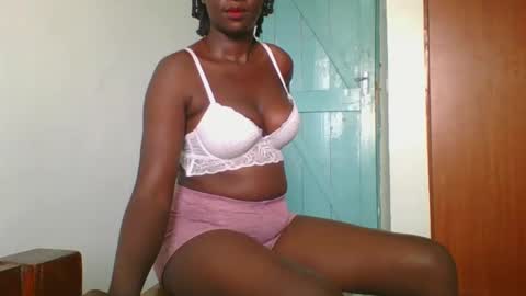 Snapshot of sweet_blackberry93 chatting on January 2025 07:24:01 AM bella online show from January 2025 07:24:01 AM