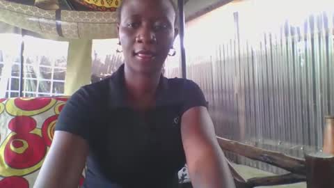 Snapshot of sweet_blackberry93 chatting on September 2025 12:16:02 PM bella online show from September 2025 12:16:02 PM