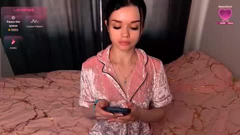 Snapshot of sweet_cherry1808 chatting on October 2025 03:03:01 PM Sofia online show from October 2025 03:03:01 PM