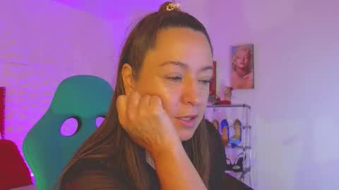 Snapshot of sweet_evans___ chatting on October 2025 04:54:01 AM Sweet Evans online show from October 2025 04:54:01 AM