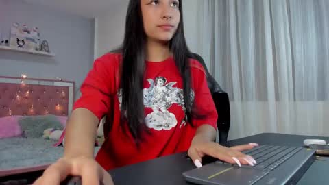 Snapshot of sweet_isiis chatting on February 2025 11:15:01 PM Isiis online show from February 2025 11:15:01 PM