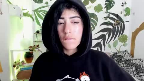 Snapshot of sweet_joint_girl chatting on October 2025 07:51:01 AM Dahnna online show from October 2025 07:51:01 AM