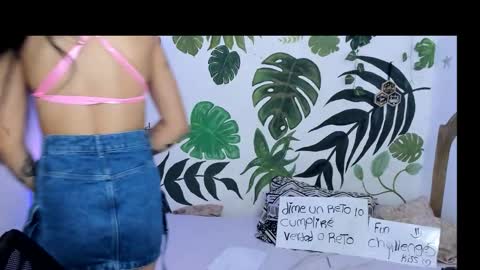 Snapshot of sweet_joint_girl chatting on October 2025 11:31:01 AM Dahnna online show from October 2025 11:31:01 AM