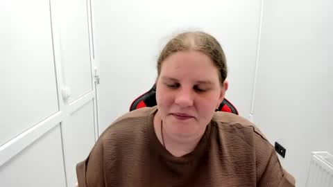 Snapshot of sweet_karla_la chatting on June 2026 12:52:01 PM Karla online show from June 2026 12:52:01 PM
