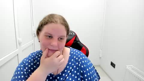 Snapshot of sweet_karla_la chatting on June 2026 12:14:01 PM Karla online show from June 2026 12:14:01 PM