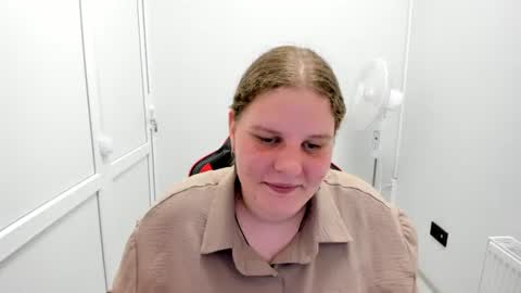 Snapshot of sweet_karla_la chatting on July 2026 01:57:01 PM Karla online show from July 2026 01:57:01 PM