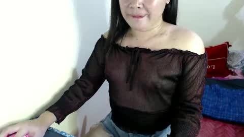 Snapshot of sweet_kendallxxxx chatting on February 2025 12:24:02 PM Nicahhh online show from February 2025 12:24:02 PM