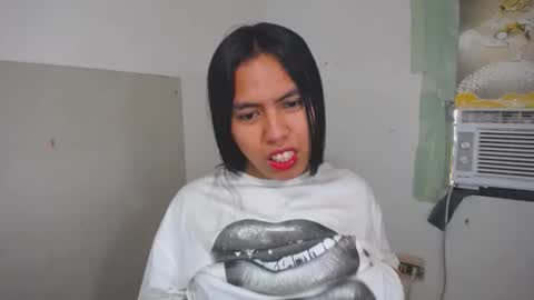 sweet_kyline69 online show from October 2025 04:04:02 AM