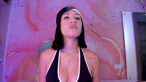 Snapshot of sweet_lemariee_ chatting on November 2025 12:27:02 PM Lemarie online show from November 2025 12:27:02 PM