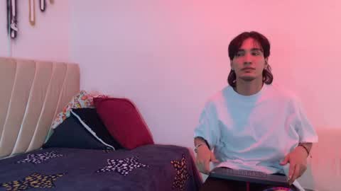 Mia online show from May 2026 12:11:02 PM