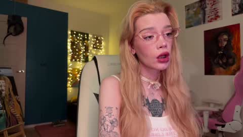 Melissa. Join me on Fansly link in social medias online show from January 2025 10:02:01 PM