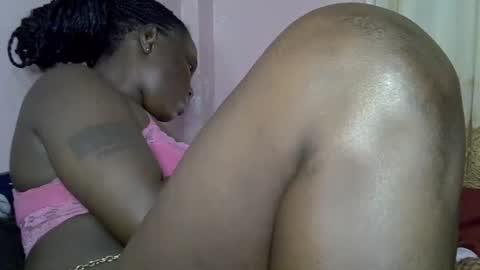 Snapshot of sweet_monalisa93 chatting on November 2025 07:01:02 PM Lisa online show from November 2025 07:01:02 PM