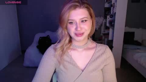 Snapshot of sweet_nicole_333 chatting on June 2026 10:03:01 AM sweet_nicole_333 online show from June 2026 10:03:01 AM