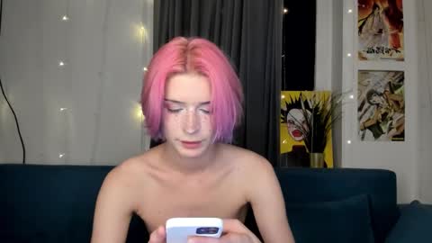 kira online show from October 2025 07:44:01 PM