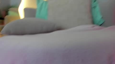 Adeline  online show from October 2025 01:22:01 PM