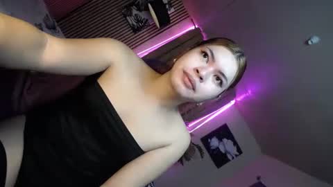 Snapshot of sweet_trexie chatting on November 2025 12:13:02 AM sweet_trexie online show from November 2025 12:13:02 AM