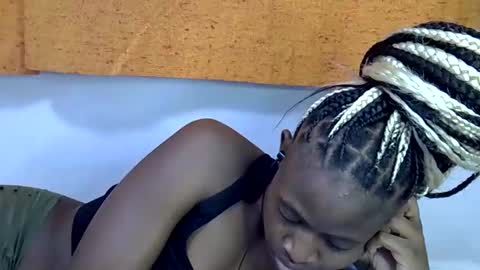 sweet_zarah online show from February 2026 07:28:01 PM