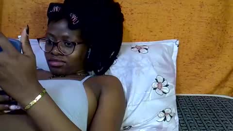 Snapshot of sweet_zarah chatting on April 2026 07:18:01 PM sweet_zarah online show from April 2026 07:18:01 PM
