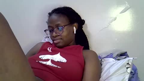 Snapshot of sweet_zarah chatting on April 2026 07:00:02 PM sweet_zarah online show from April 2026 07:00:02 PM
