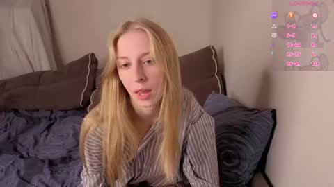 sweet_zz_gold online show from September 2025 06:13:02 PM