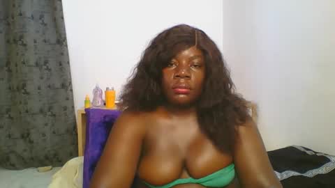 Snapshot of sweetafricangal chatting on January 2025 04:10:02 AM NASHA online show from January 2025 04:10:02 AM