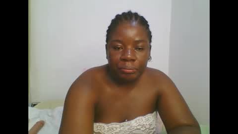 Snapshot of sweetafricangal chatting on February 2025 11:01:02 AM NASHA online show from February 2025 11:01:02 AM