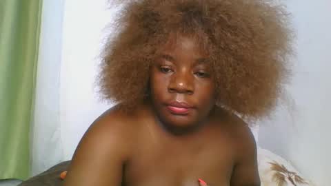 Snapshot of sweetafricangal chatting on February 2025 02:04:01 AM NASHA online show from February 2025 02:04:01 AM