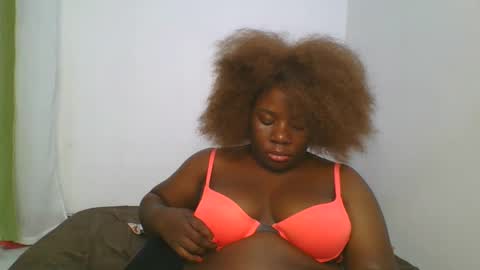 Snapshot of sweetafricangal chatting on February 2025 11:59:02 PM NASHA online show from February 2025 11:59:02 PM
