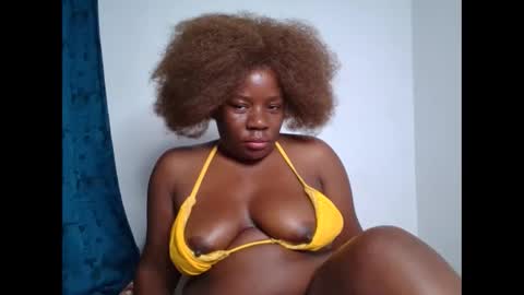 Snapshot of sweetafricangal chatting on October 2025 03:42:02 PM NASHA online show from October 2025 03:42:02 PM