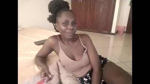 Lunargirl online show from February 2026 07:34:01 AM