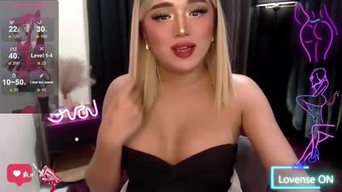 Snapshot of sweetbella118 chatting on March 2025 10:10:02 PM bella online show from March 2025 10:10:02 PM