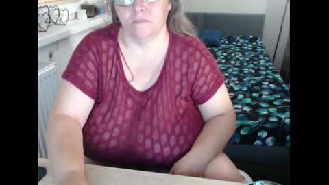 Sweetboobs85h online show from September 2025 07:19:02 PM