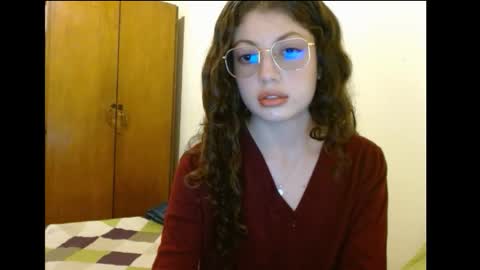 sweetcalm_ online show from February 2026 04:22:01 AM