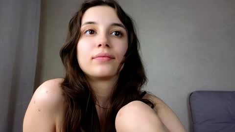 Snapshot of sweetcats_meow chatting on May 2026 04:04:02 PM Eva and Cherry online show from May 2026 04:04:02 PM