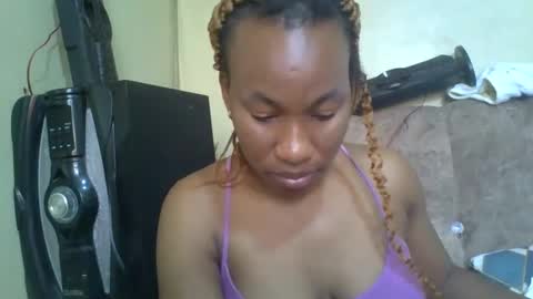 Snapshot of sweetdiva2012 chatting on September 2025 07:42:01 AM sweetdiva2012 online show from September 2025 07:42:01 AM