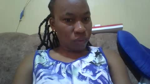 sweetdiva2012 online show from November 2025 04:22:02 AM