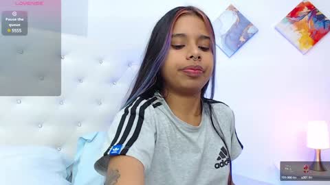 Snapshot of sweetebony_20 chatting on January 2025 04:08:01 AM Gabriela online show from January 2025 04:08:01 AM