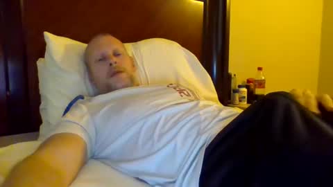 sweetg233 online show from December 2024 06:08:01 PM