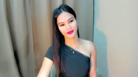 sweetgirl_latina143 online show from September 2025 05:29:01 AM