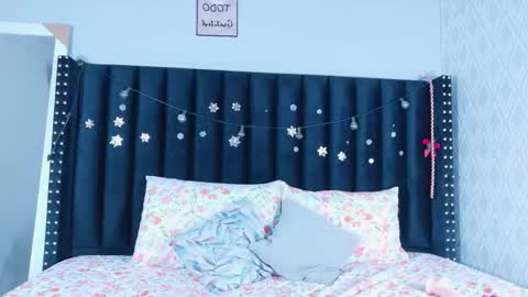 Jhoana  online show from December 2025 07:53:01 PM