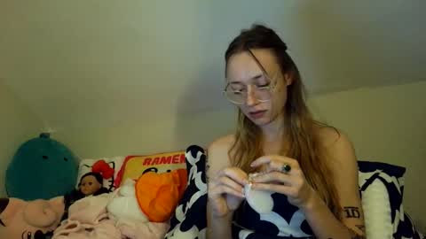Snapshot of sweetgirlls chatting on April 2026 05:01:02 AM sweetgirlls online show from April 2026 05:01:02 AM