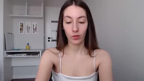 Emma  online show from January 2026 10:08:02 AM