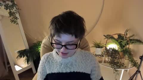 Kira online show from February 2025 10:48:01 PM