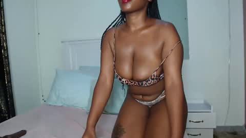 Snapshot of sweetice_01 chatting on March 2025 09:51:01 PM euny online show from March 2025 09:51:01 PM