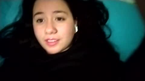 Snapshot of sweetie__annie chatting on January 2025 04:47:01 AM Ana Mara  i cant Make noise My family is here  online show from January 2025 04:47:01 AM