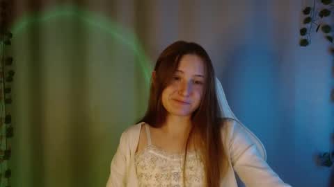 Annie online show from October 2025 08:05:02 PM