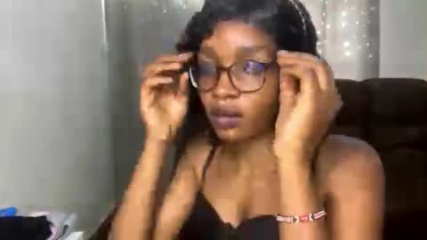 Snapshot of sweetivy645263 chatting on March 2026 09:44:01 AM sweetivy645263 online show from March 2026 09:44:01 AM