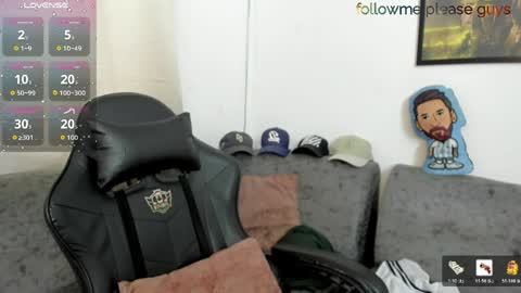 Snapshot of sweetlatinoboy chatting on June 2026 12:09:01 PM SWEETLATINBOY online show from June 2026 12:09:01 PM